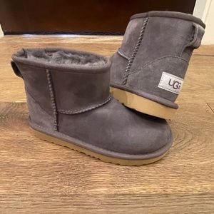 UGG Kids shearling boot